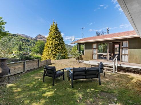 16 Argyle Place, Arrowtown