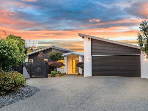 8 Springwater Avenue, Northwood