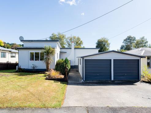 12 Kennedy Road, Fairfield