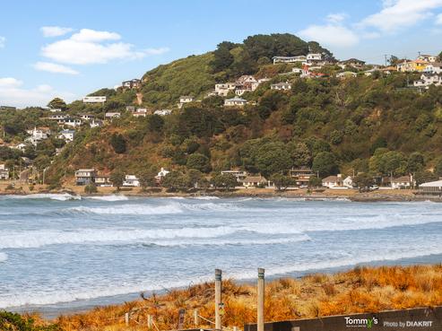 32 Lyall Parade, Lyall Bay