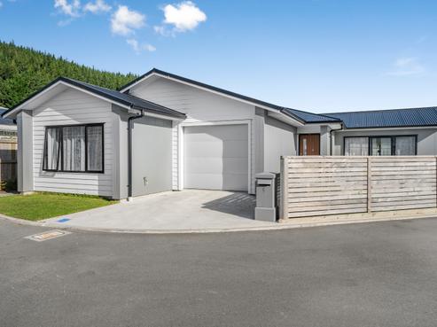 9 Peter Tapp Way, Wainuiomata
