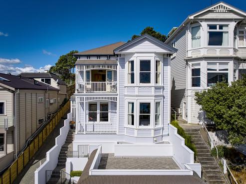 29 The Crescent, Roseneath