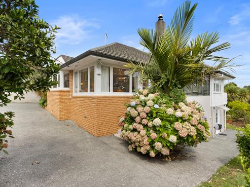 42 Roseberry Avenue, Birkenhead