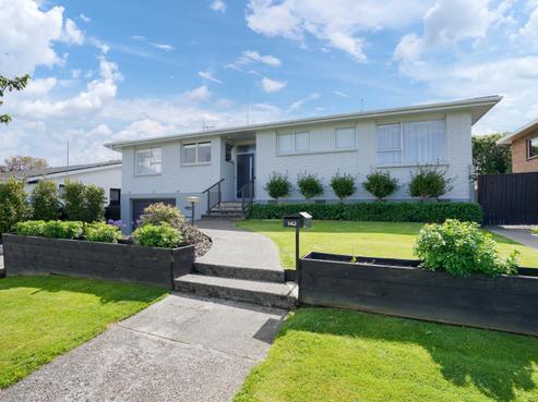142 Moana Street, Rosedale