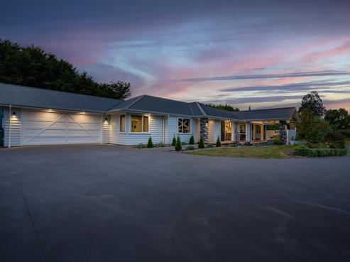 65 Dalmore Way, Acacia Bay