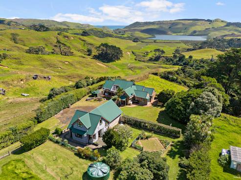 1215 Kohekohe-karioitahi Road, Pollok