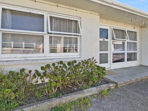 2/20 Carnot Street, Glenholme