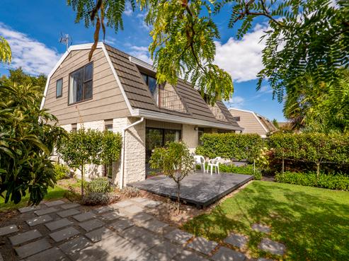 2/80B Jeffreys Road, Fendalton