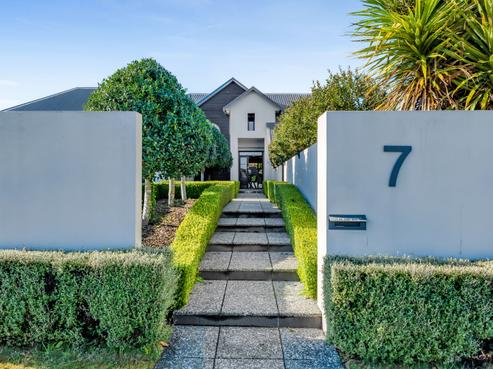 7 Adam Lile Drive, Highlands Park