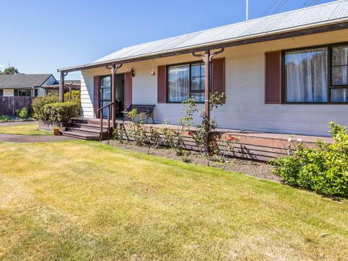 53 Vanguard Drive, Broomfield