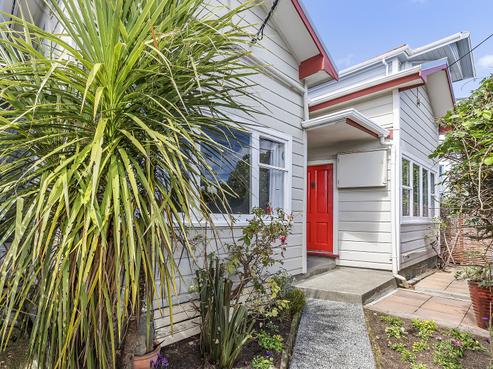 25 Hiropi Street, Newtown