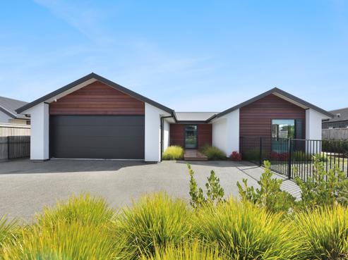 106 Iwa Street, Mapua