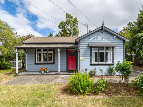 100 Fox Street, Featherston