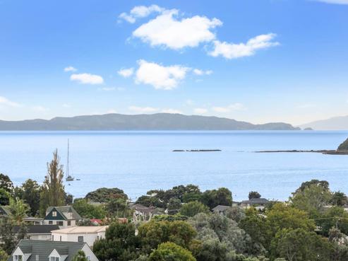 2C Homestead Road, Manly