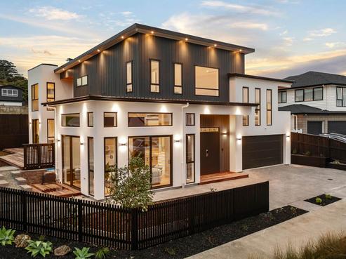 1 Headsail Drive, Long Bay