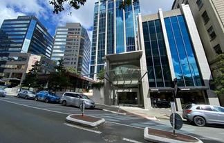 Bright & Spacious: Prime Office Space