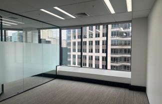 Cityscape Views: Premium Office Space