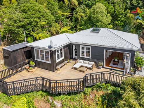 157 Miromiro Road, Normandale
