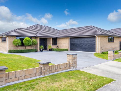 9 Sirius Crescent, Rototuna North