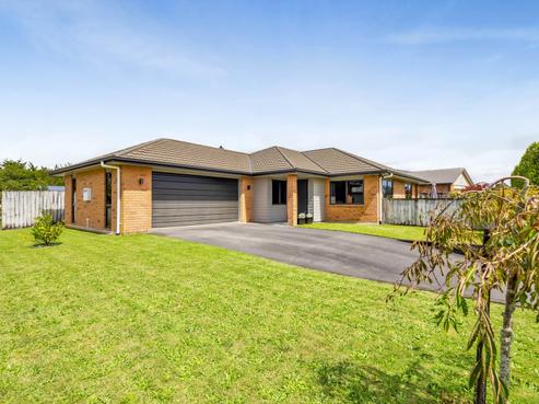 3 Estate Grove, Inglewood