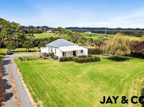 87 Creightons Road, Clevedon