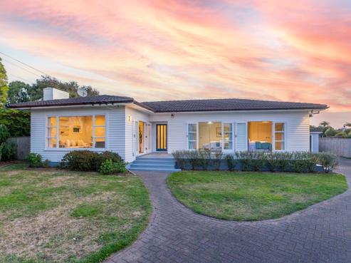 20 Vaucluse Avenue, Paraparaumu Beach