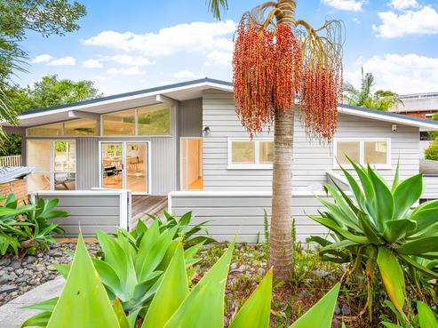 1 Garmons Way, Castor Bay