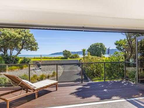 82 Marine Parade, Paraparaumu Beach