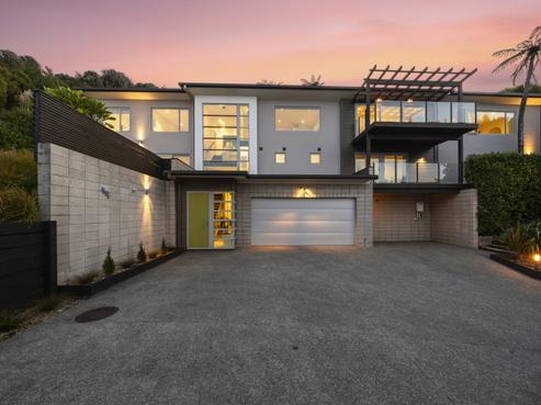 24 Mewburn Rise, Karori