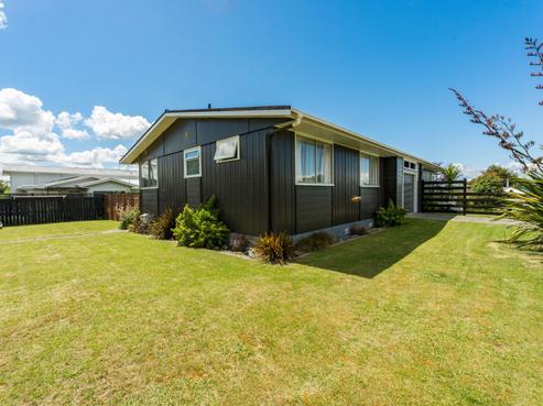 11 Besley Place, Acacia Bay