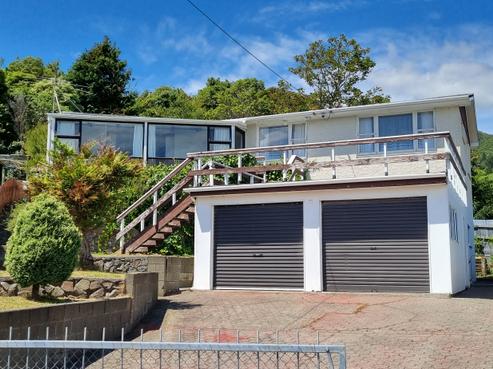 4 Bella Grove, Naenae