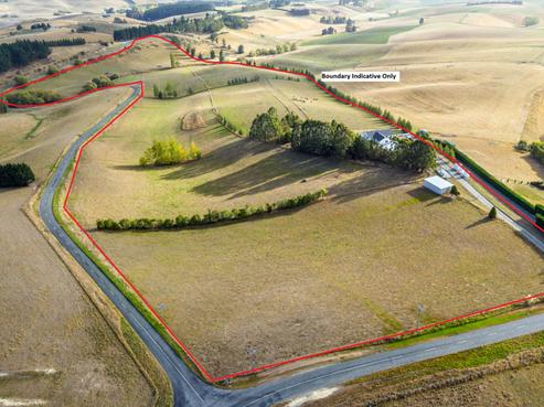 676 Rolling Ridges Road, Levels