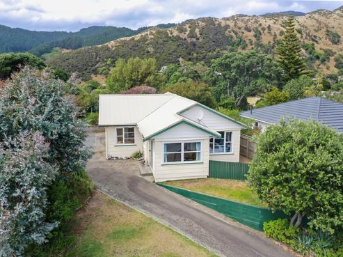 106 Wellington Road, Paekakariki