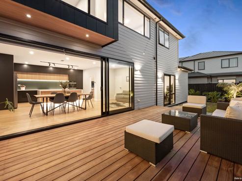 2 Kumukumu Road, Long Bay