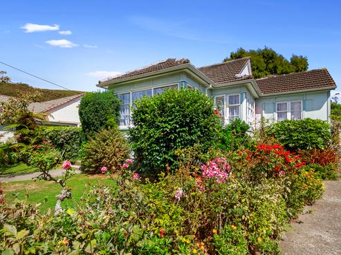 2 Burke Grove, Naenae