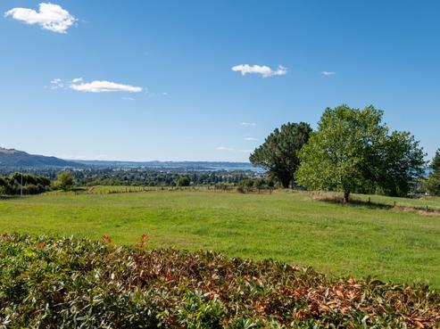 8 Mokoia Drive, Tihiotonga