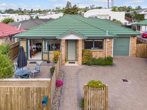 28 Red Hibiscus Road, Stanmore Bay
