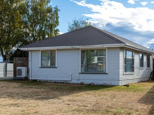 13 Fraser Crescent, Twizel