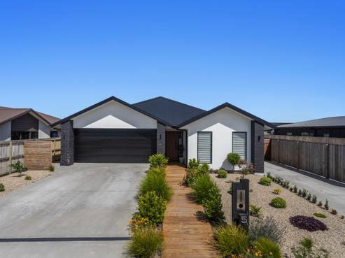 5 Karearea Drive, Coastlands