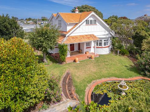 135 Carlton Avenue, Springvale