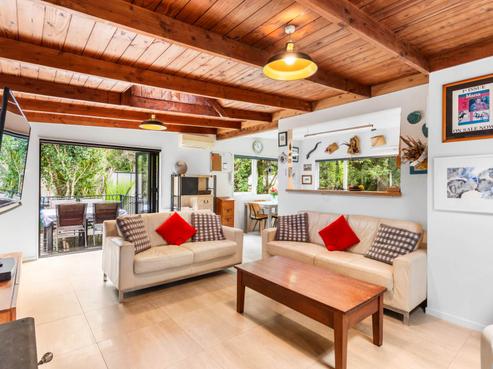 112 Woodlands Park Road, Titirangi