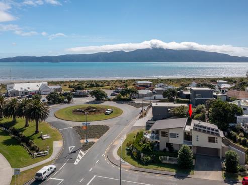 3 Golf Road, Paraparaumu Beach