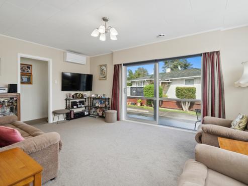 15 Riversdale Road, Clouston Park