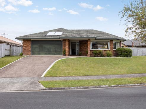 81 Wiltshire Drive, Huntington