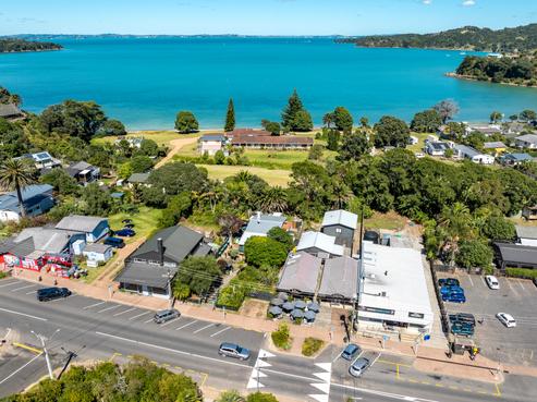 4 Miami Avenue, Surfdale