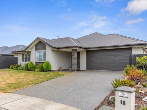 18 Brantholme Place, Fernside