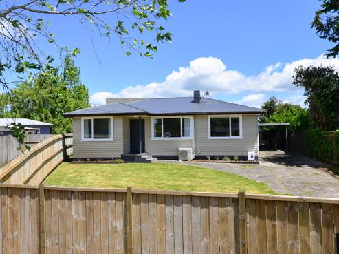 8 Mabian Crescent, Deanwell