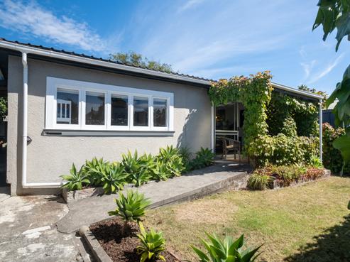 7 Grove Road, Haumoana