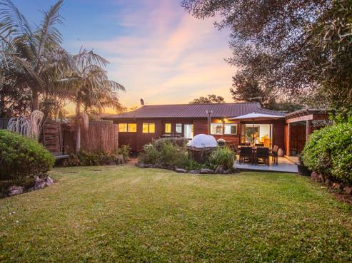 3 Crescent Road East, Ostend