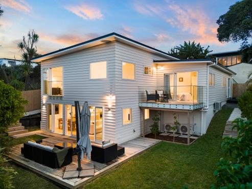2/46 Aramoana Avenue, Devonport